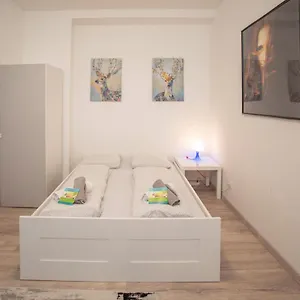 city-center-lux-apartment.innsbruckaustriahotels.com/