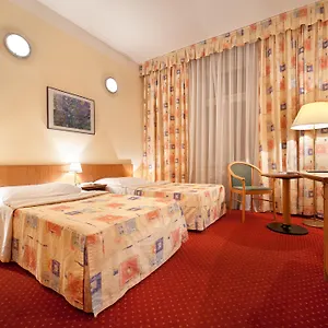 aron.praguehotelsweb.com/