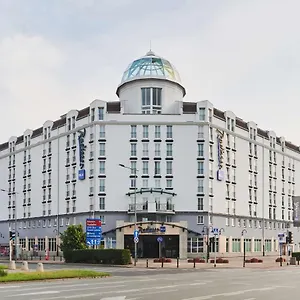 radisson-blu-sobieski.warsawhotelspoland.com/
