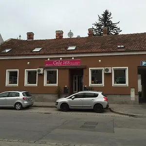 2* Bed & Breakfast Cafe 168