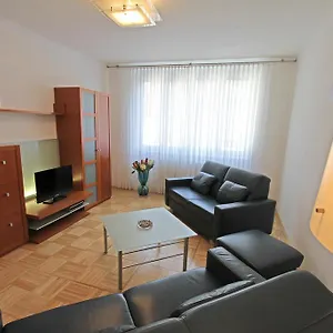 Top Location Marc Aurel Apartamento
