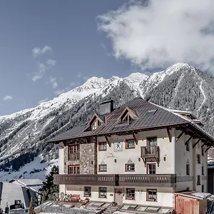https://hotel-garni-caroline.ischgl-hotels.net