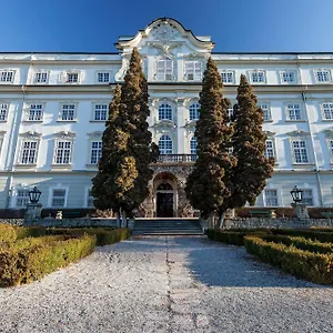 hotel-schloss-leopoldskron.saalbachhinterglemmhotels.com/